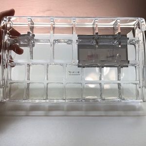 Makeup organizer